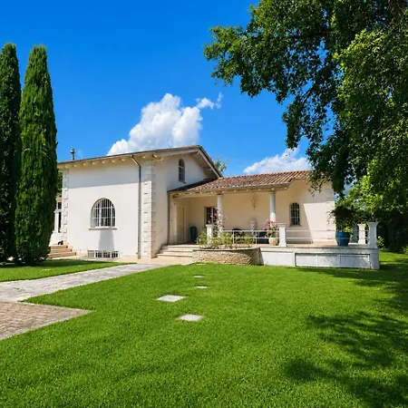 Pietrasanta Sea Near Dei Marmi With Private Pool&park Marina di Pietrasanta