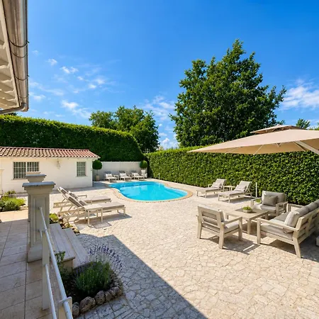 Pietrasanta Sea Near Dei Marmi With Private Pool&park Marina di Pietrasanta