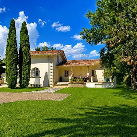 Pietrasanta Sea Near Dei Marmi With Private Pool&park Marina di Pietrasanta