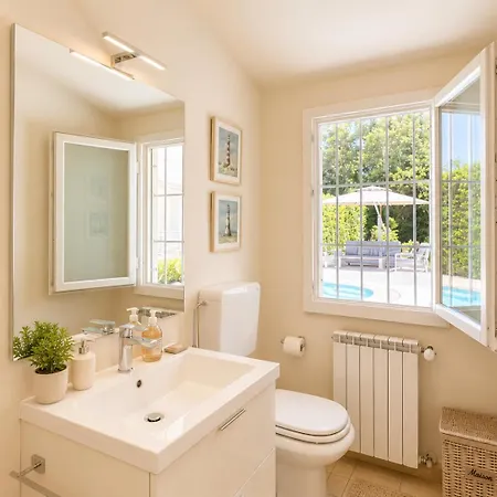 Villa Pietrasanta Sea Near Dei Marmi With Private Pool&park Marina di Pietrasanta