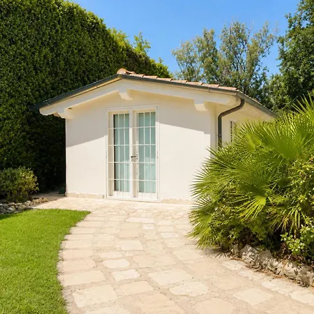 Villa Pietrasanta Sea Near Dei Marmi With Private Pool&park